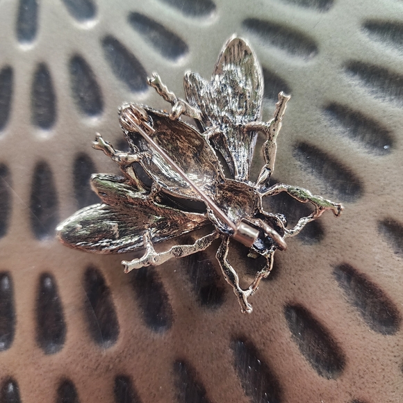 Sparkling Insect Brooch - Picture 3 of 6